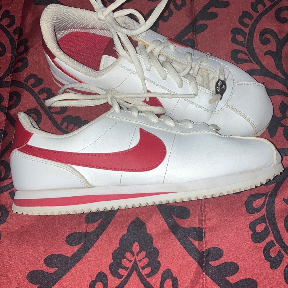 Woman’s Nike Cortez used size 5 red and white